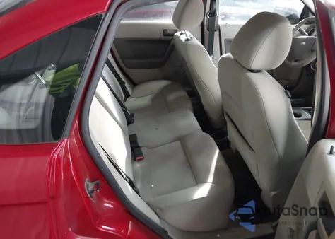 2011 Ford Focus S from USA, damaged, VIN 1FAHP3EN9BW204614